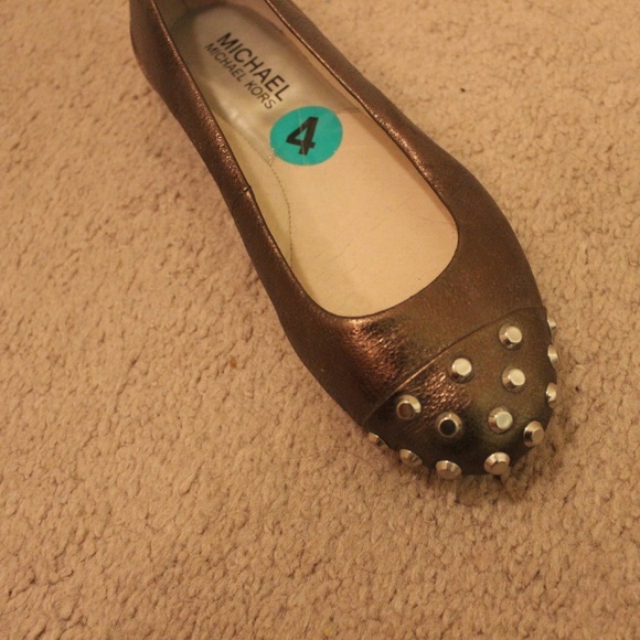 NEW Michael Michael Kors size 4 metallic flats - Picture 3 of 3